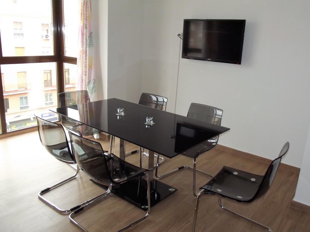 Cinque Terre Apartments Madrid Room photo