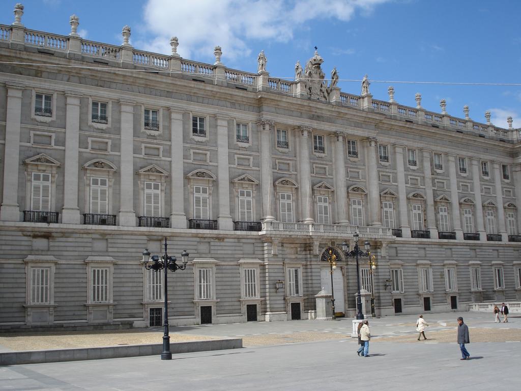 Cinque Terre Apartments Madrid Exterior photo